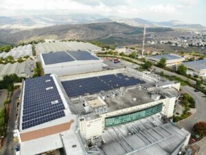 affitto tettoia di centri di manutenzione per impianto energia solare