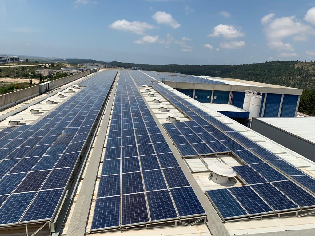 Copertura industriale bonificata e pronta per l’impianto